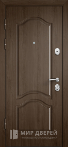 Коричневая входная дверь с наличниками и доборами №8 - фото вид изнутри
